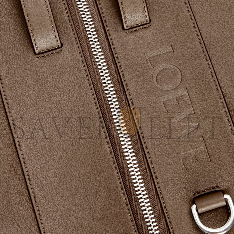 LOEWE CONVERTIBLE BACKPACK IN CLASSIC CALFSKIN B777W36X03 (50*40*20cm) LOEWE CONVERTIBLE BACKPACK IN CLASSIC CALFSKIN B777W36X03 (50*40*20cm)